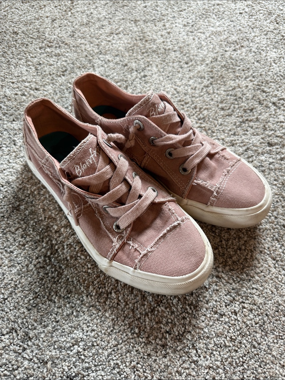 Blowfish Mauve-Pink Canvas Low-Top Sneakers